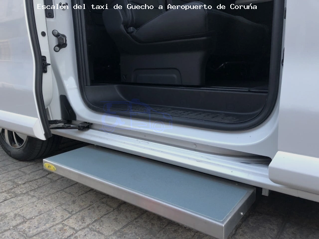 Taxi con escalón de Guecho a Aeropuerto de Coruña
